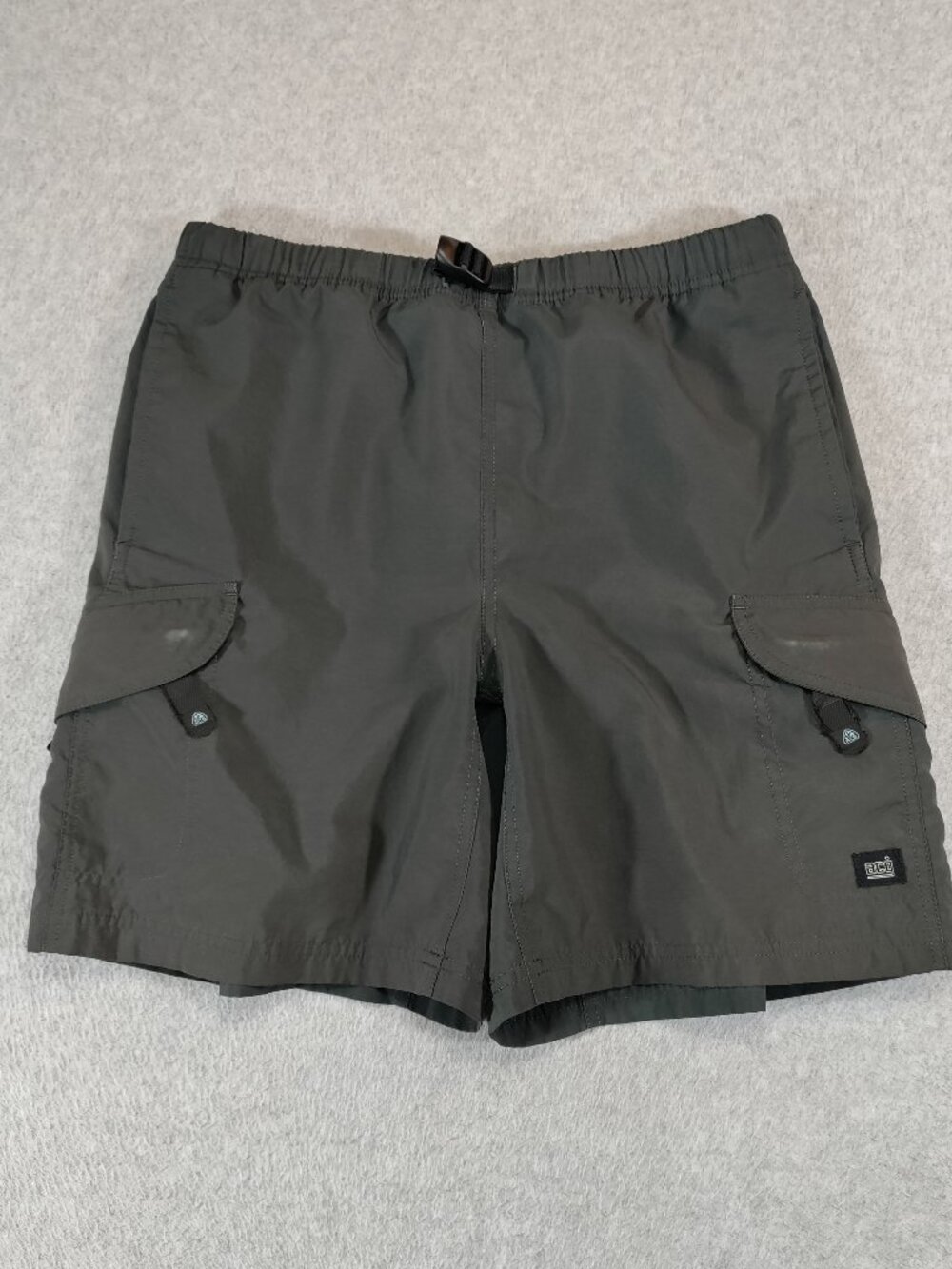 Nike ACG Mens Medium 8 Inseam Gray Cargo Hiking Shorts Integrated Belt
